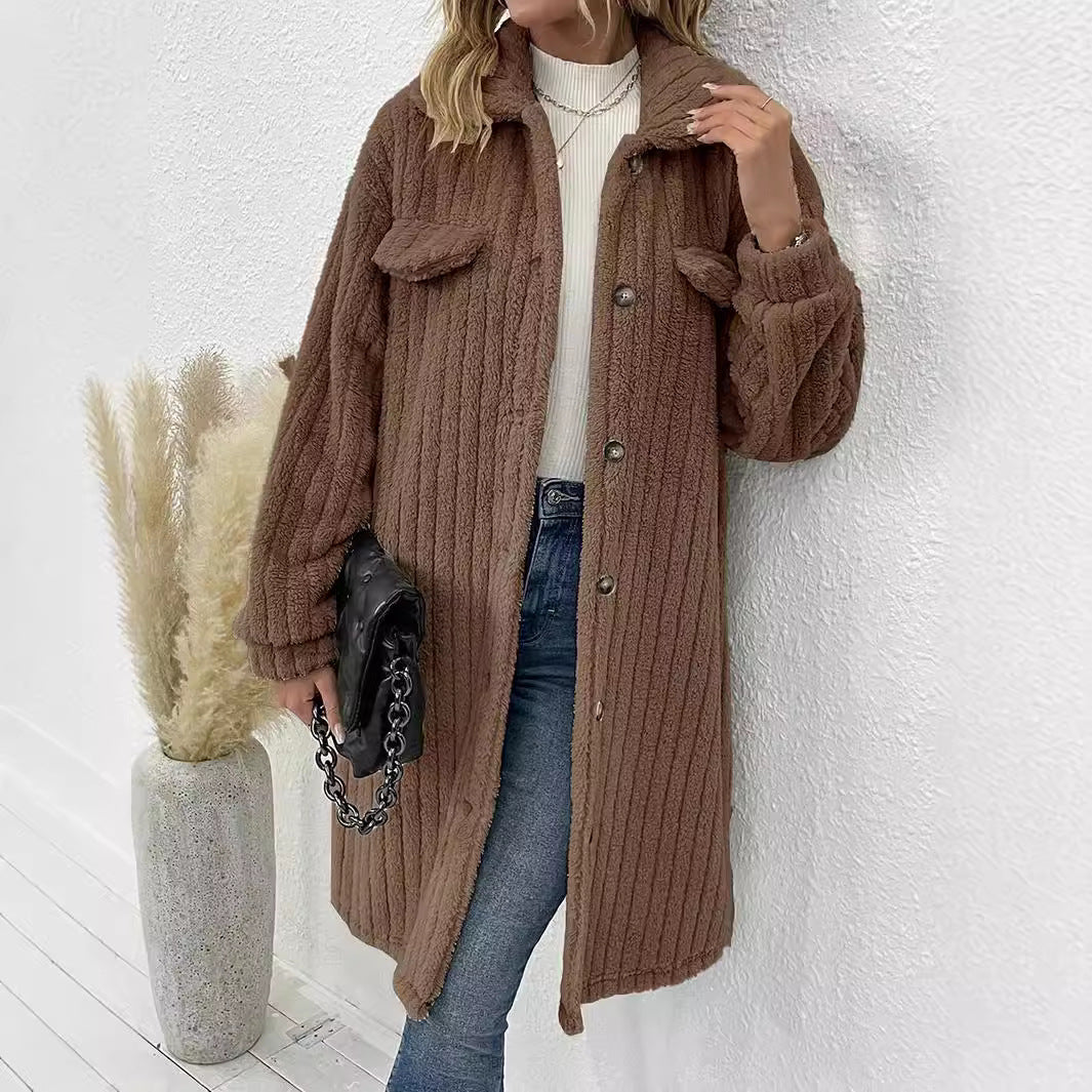 Damen nan langer Teddy-Mantel mit Schalkragen und aufgesetzten Brusttaschen EB
