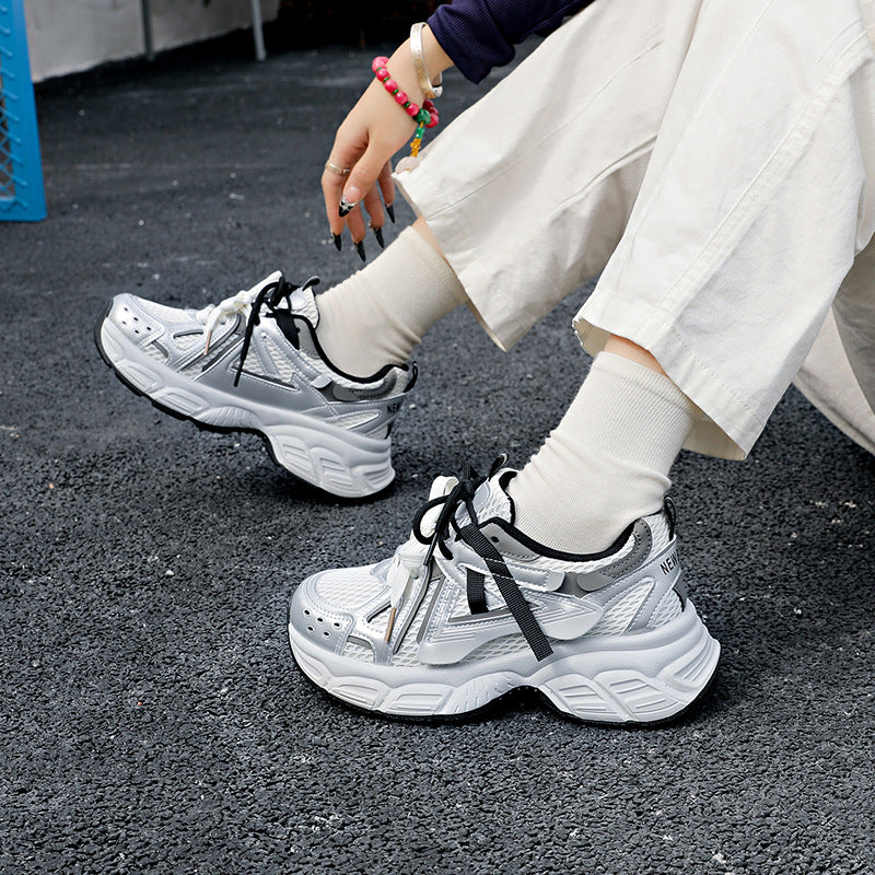 Damen Sportliche Sneakers mit atmungsaktiver Oberflächenstruktur und rutschfestem Sohlenprofil EB