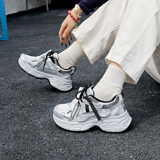 Damen Sportliche Sneakers mit atmungsaktiver Oberflächenstruktur und rutschfestem Sohlenprofil EB