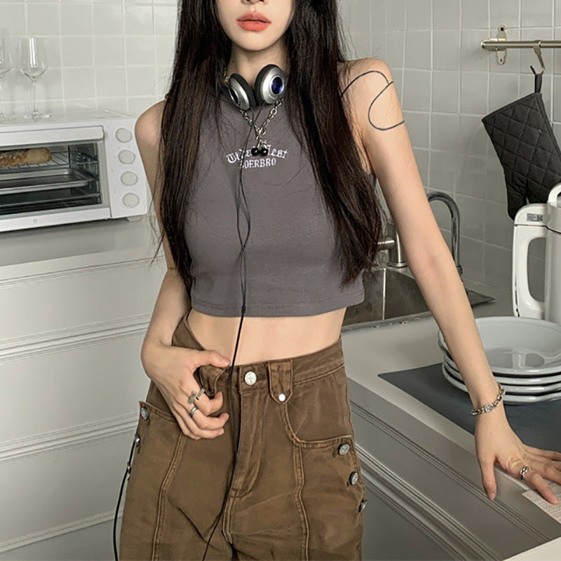 Damen-Crop-Top mit hohem Kragen und dezentem Schriftzug EB