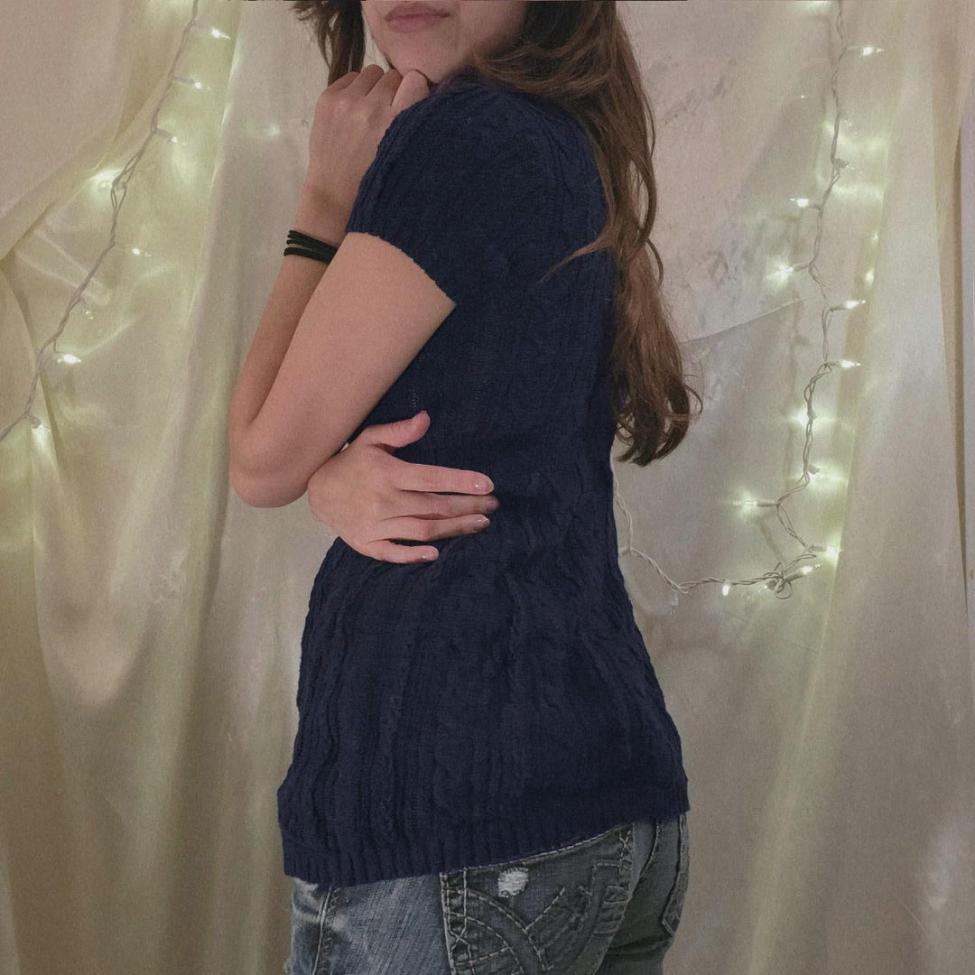 Damen Strickoberteil mit feinem Zopfdesign und breiten Ärmeln EB