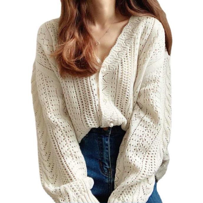Damen Grobstrickpullover mit modischem V-Ausschnitt und Knopfdetails EB