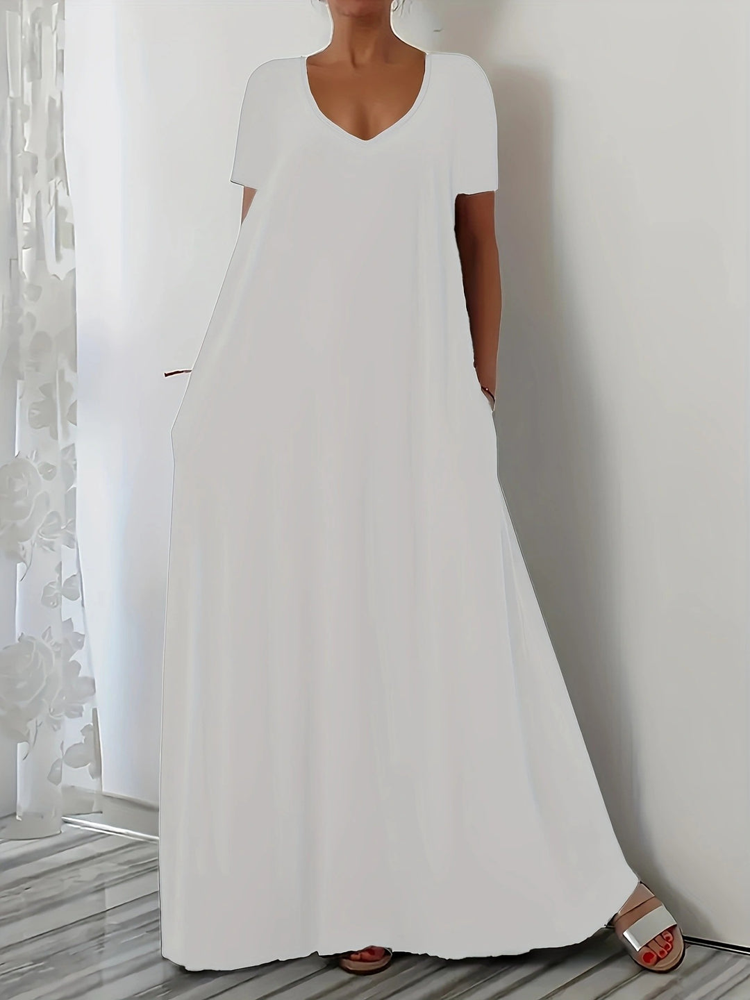 Damen Maxikleid mit U-Ausschnitt und praktischen Taschen EB