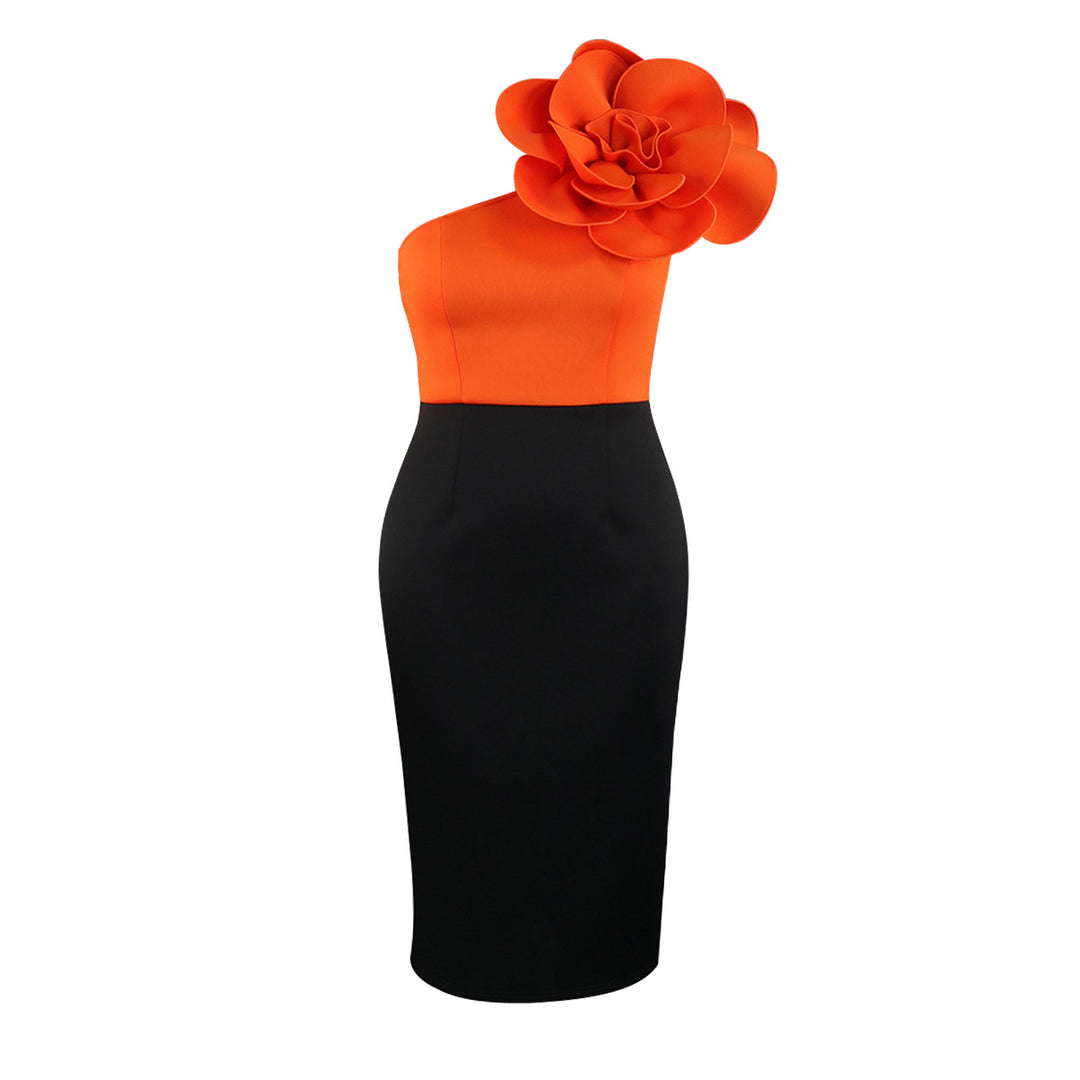 Damen figurbetontes Kleid mit asymmetrischem Blumenakzent EB