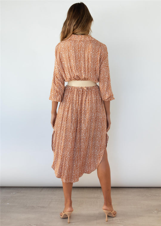 Damen Hemdblusenkleid mit verspielt-blumigem Muster und taillierbarem Bindegürtel EB