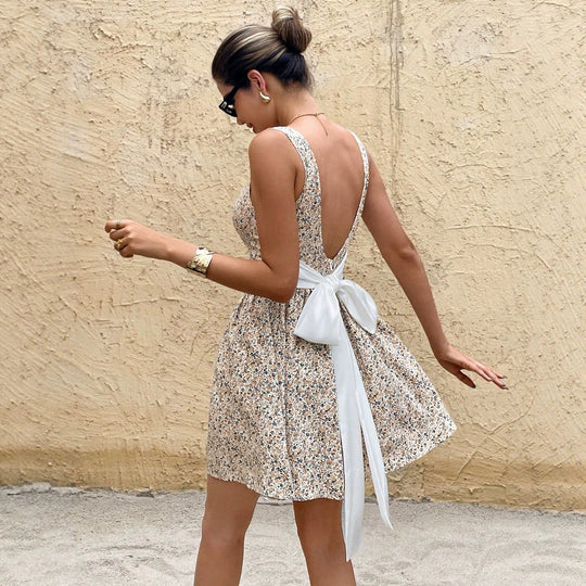 Damen Sommerliches Blümchenkleid mit lockerer Passform und Rüschen EB