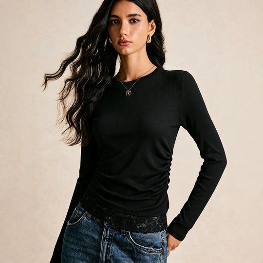 Damen figurbetontes geripptes Langarmshirt mit seitlicher Raffung und Spitzen-Saum Eichborn Berlin