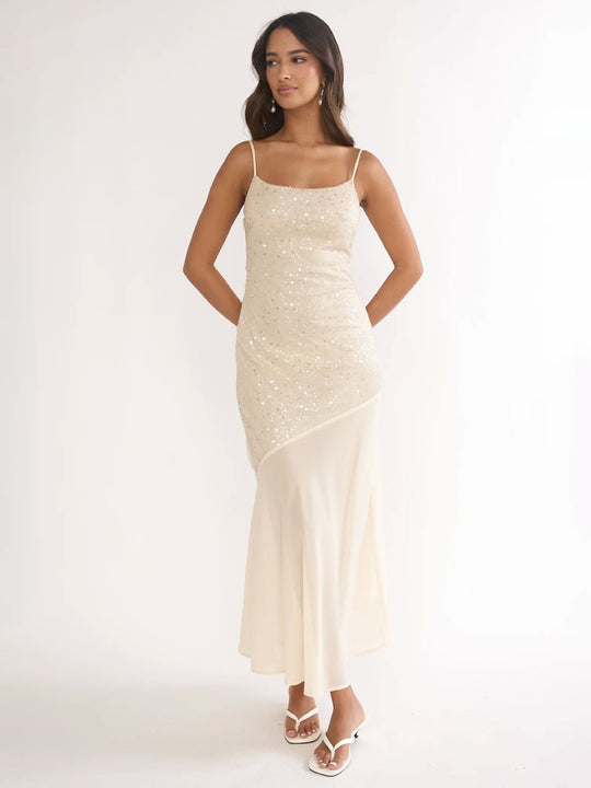 Damen Glitzerndes Maxikleid mit transparentem Obermaterial und asymmetrischem Saum EB