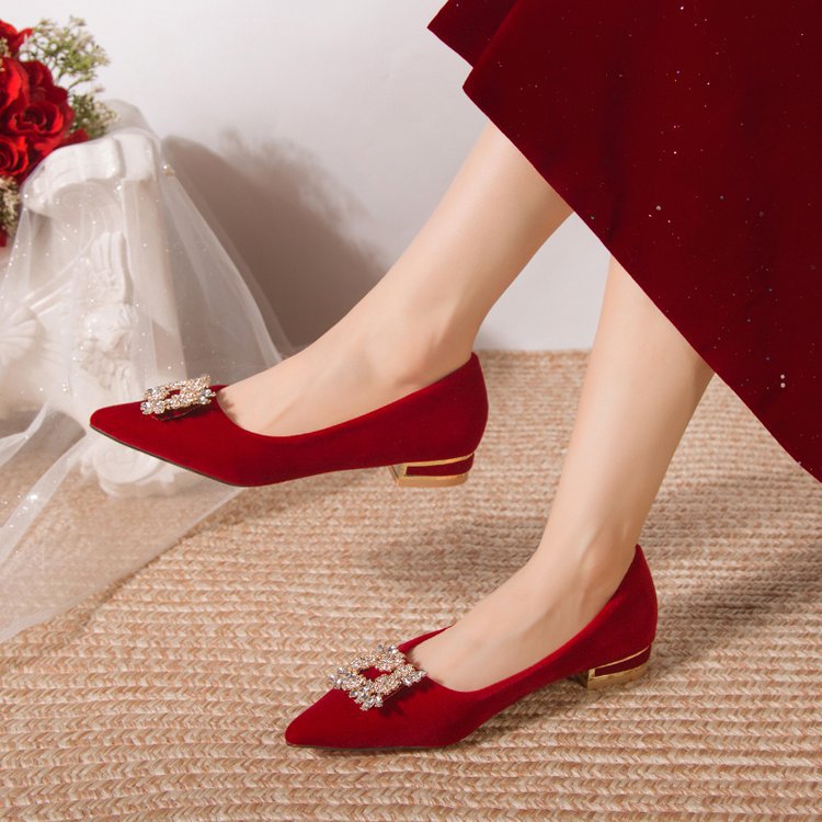 Damen elegante Pumps mit glitzerndem Strassakzent und moderner Fessel EB