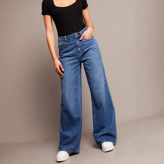 Damen Weit geschnittene High-Waist Jeans mit eleganten Falten EB