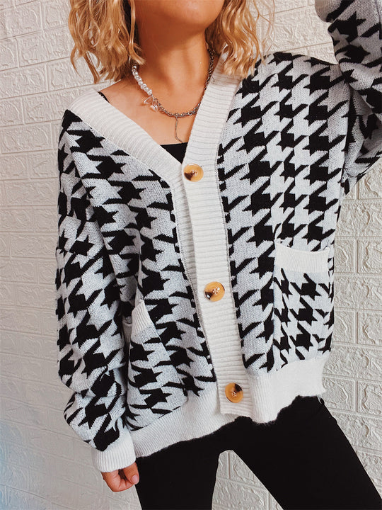Damen gemütlicher Strickcardigan mit modernen Hahnentrittmuster und Knopfdetails EB