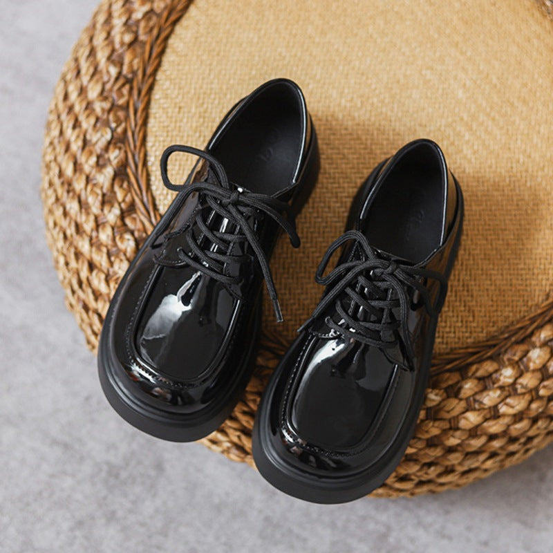 Damen Hochglänzende Komfortschuhe mit Schnürung EB