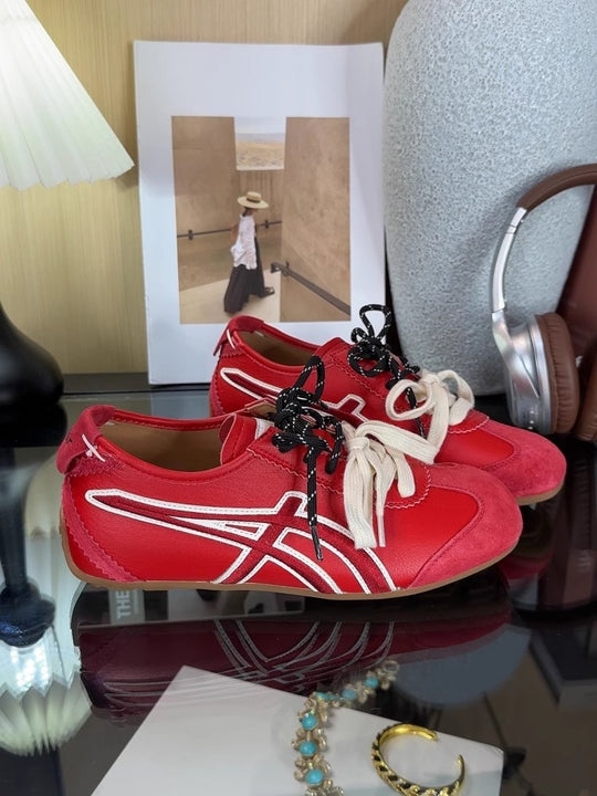 Damen Sneakers mit modischem Design und bequemem Schnürverschluss EB