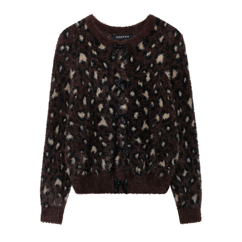 Damen Kuschelige Leopardenmuster-Strickjacke mit eleganten Knopfdetails EB