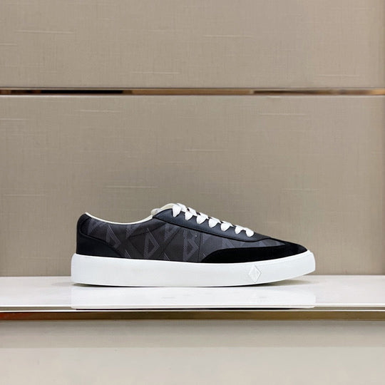 Damen Sneakers aus hochwertigem Material mit modernem Design und rutschfester Sohle EB
