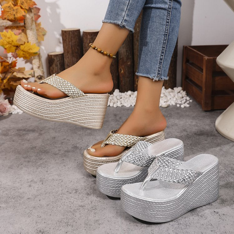 Damen Hochwertige Plateausandalen mit breiten Riemen EB