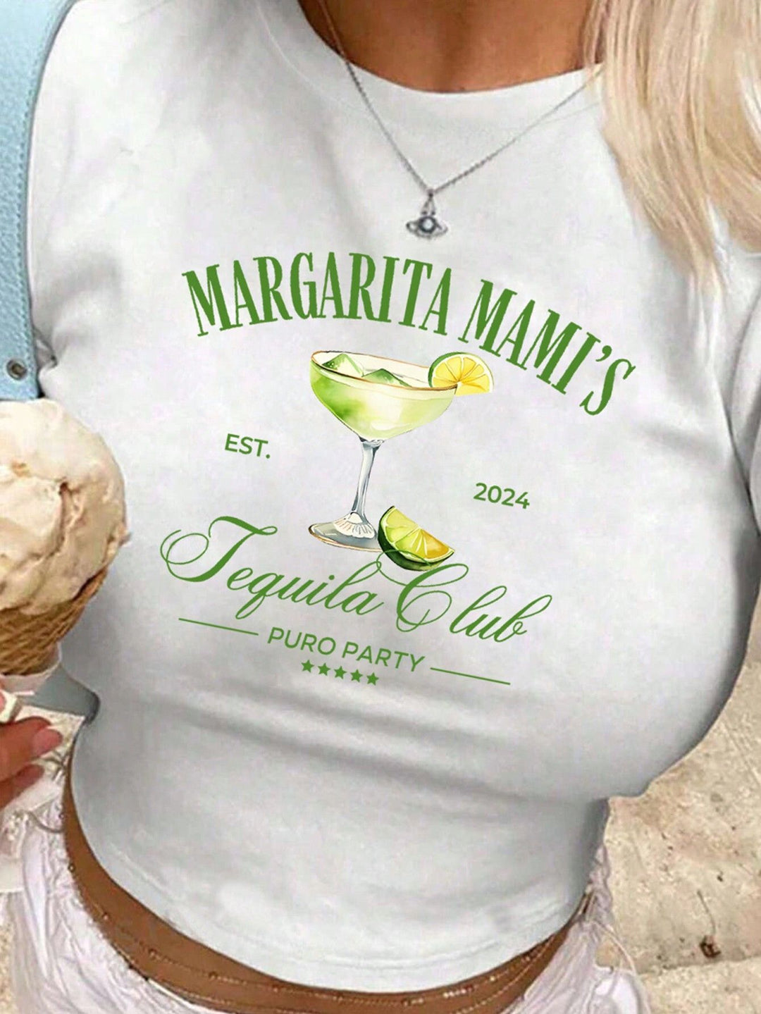 Damen Crop-T-Shirt mit kreativem Cocktail-Design EB
