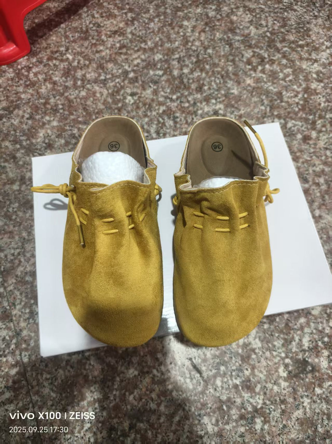 Damen nan gefütterte Velours-Pantolette mit Teddy-Innensohle, weicher Innensohle und dekorativer Schnürung EB