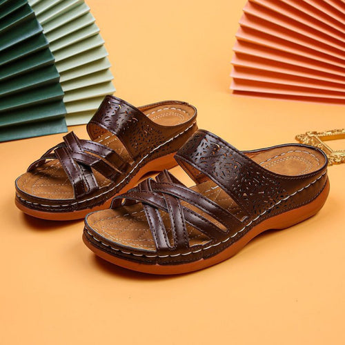 Damen komfortable und stilvolle Pantolette mit durchbrochenem Design EB