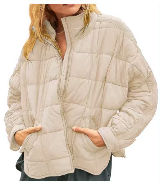 Damen Leichte Steppjacke mit hohem Kragen und praktischen Taschen EB