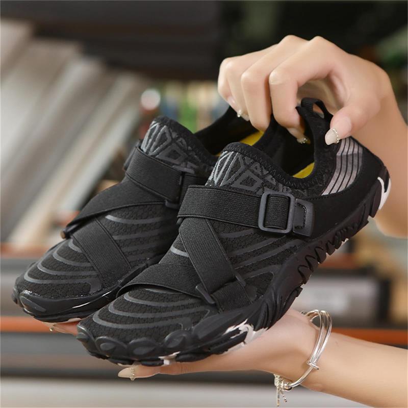 Damen Wassersportschuhe mit rutschfester Sohle und schnell trocknendem Obermaterial EB