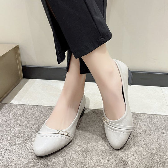 Damen elegante Pumps mit modischem Riemen und funkelndem Schmuckdetail EB
