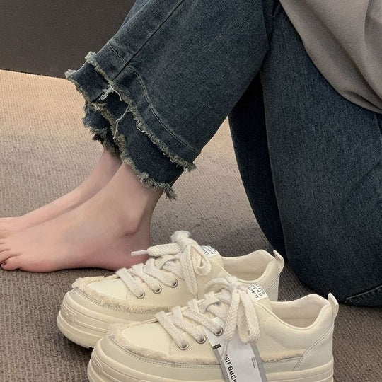 Damen Plateausneaker mit modischen Designelementen und komfortabler Dämpfung EB