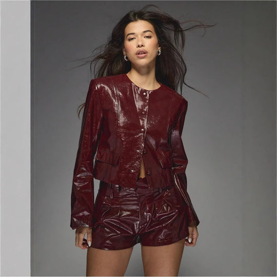 Damen Kunstlederjacke mit glänzendem Finish und eleganten Blenden EB