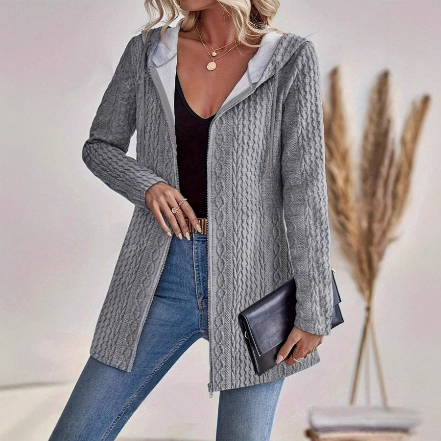 Damen Strickjacke mit Kapuze und trendigem Zopfmuster EB