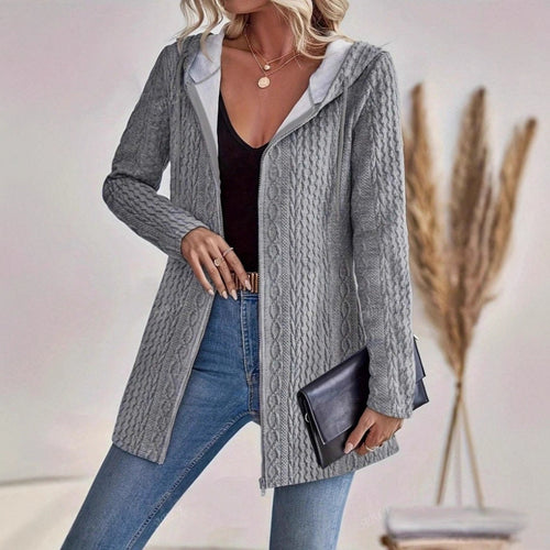 Damen Strickjacke mit Kapuze und trendigem Zopfmuster EB