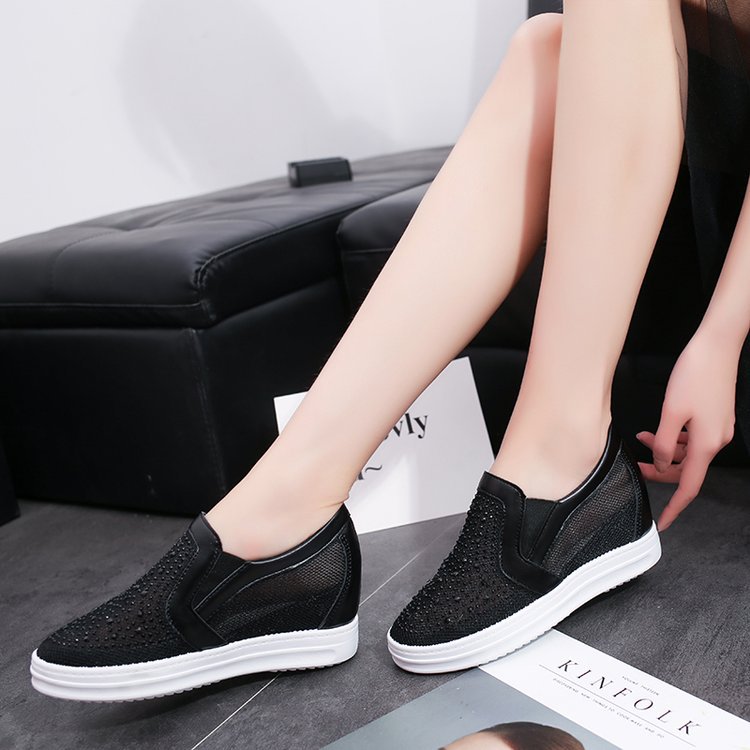Damen Sneaker mit funkelnden Strassdetails und atmungsaktivem Obermaterial EB