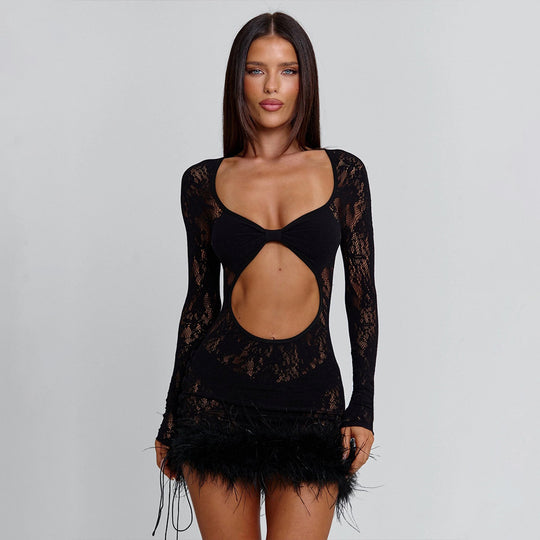Damen Cut-Out Spitzenkleid mit Federdetails EB