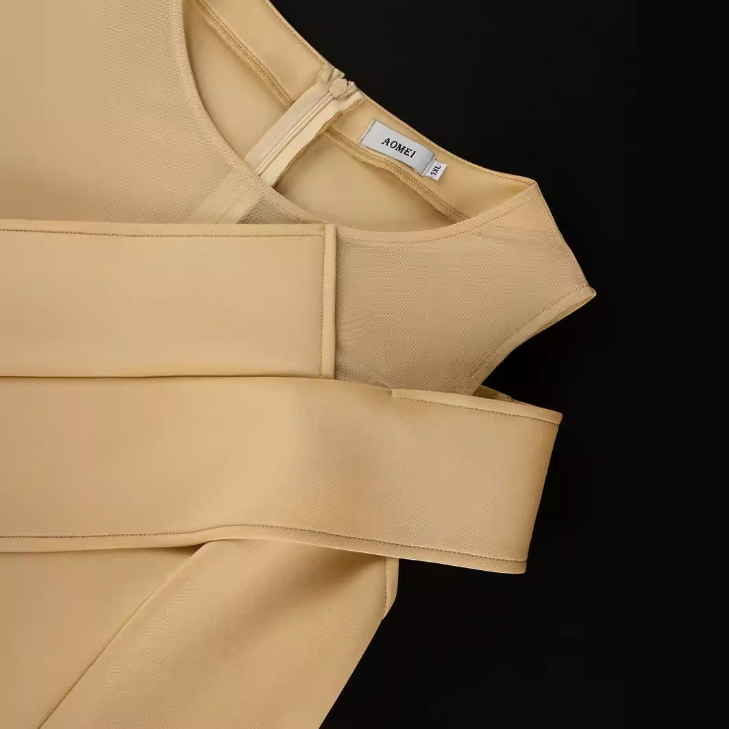 Damen Cocktailkleid mit asymmetrischem Schnitt und innovativen Plissee-Details EB