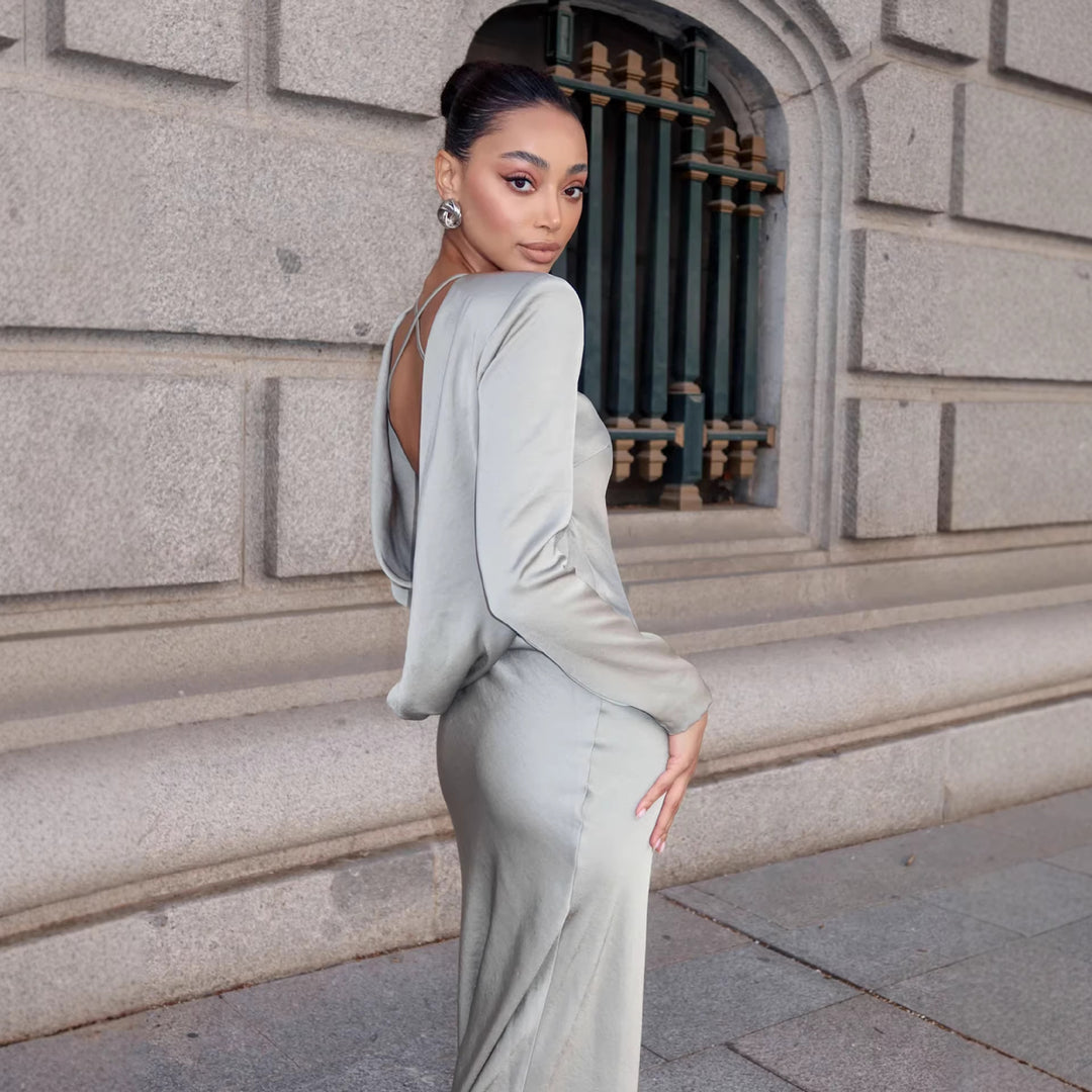 Damen Elegantes Langarmkleid mit glänzendem Satin-Obermaterial und figurbetonter Silhouette EB