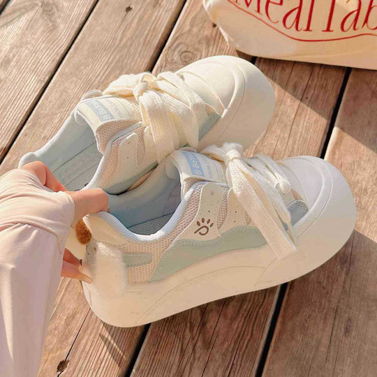 Damen Sneaker mit verspieltem Design und plüschigen Details EB