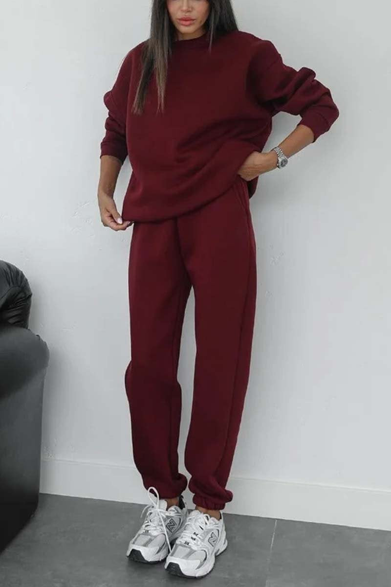 Damen nan minimalistisches Cozy-Set aus schwerer French‑Terry mit weitem Rundhals-Pullover und gerader Jogginghose EB