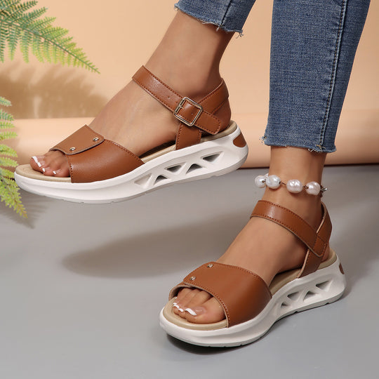 Damen Sportliche Sandalen mit bequemer Fußbettung und modischem Plateau EB