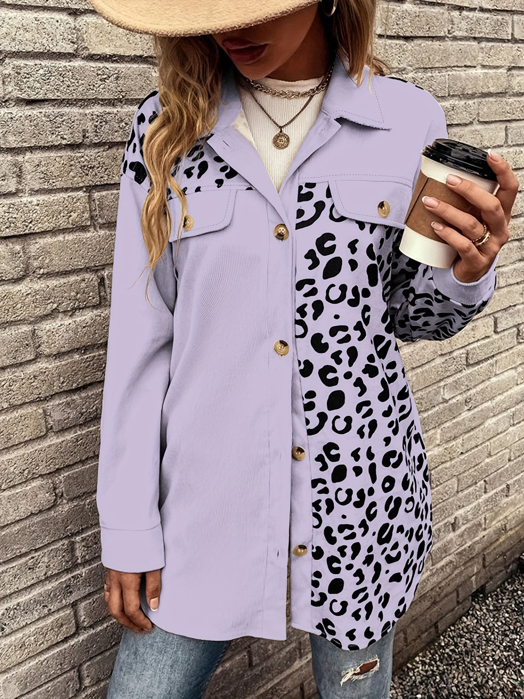 Damen Overshirt mit trendigem Leopardenmuster und komfortabler Passform EB