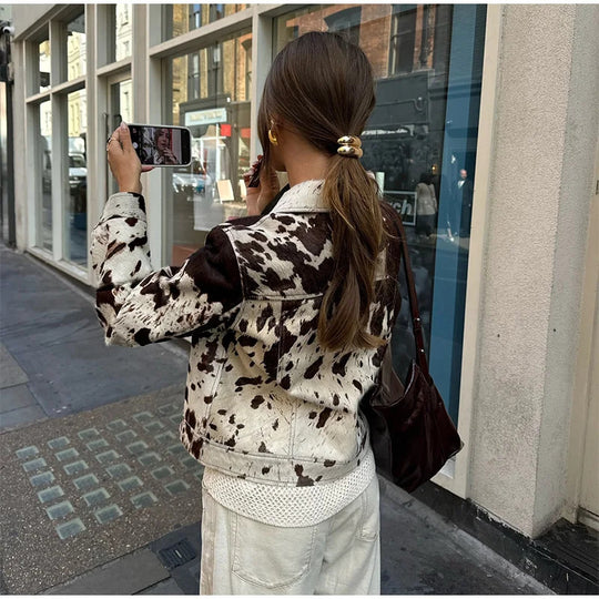 Damen Modische Lammfelljacke mit auffälligem Design EB