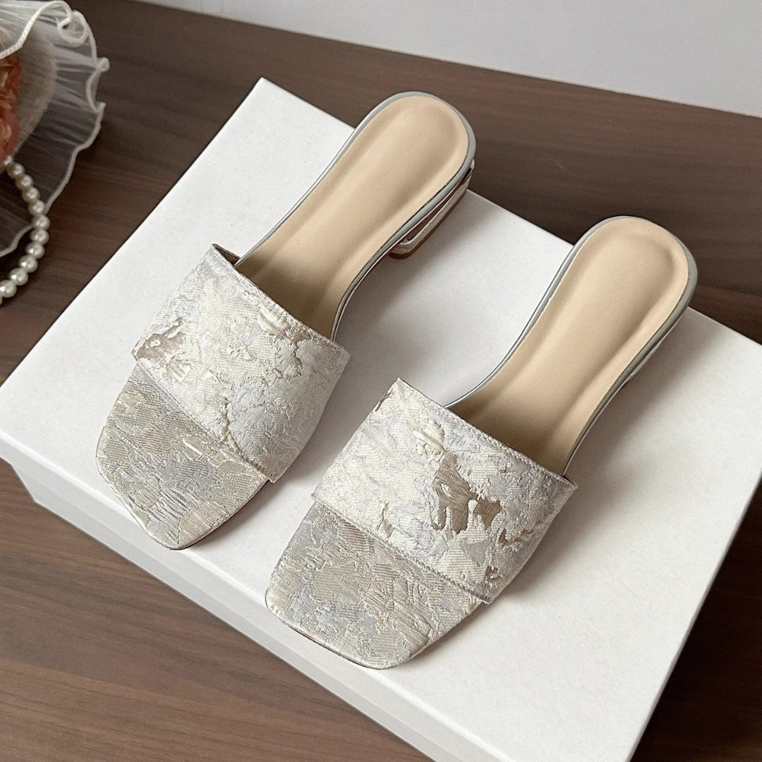 Damen Bestickte Mules mit quadratischer Zehenbox und kleinem Blockabsatz EB