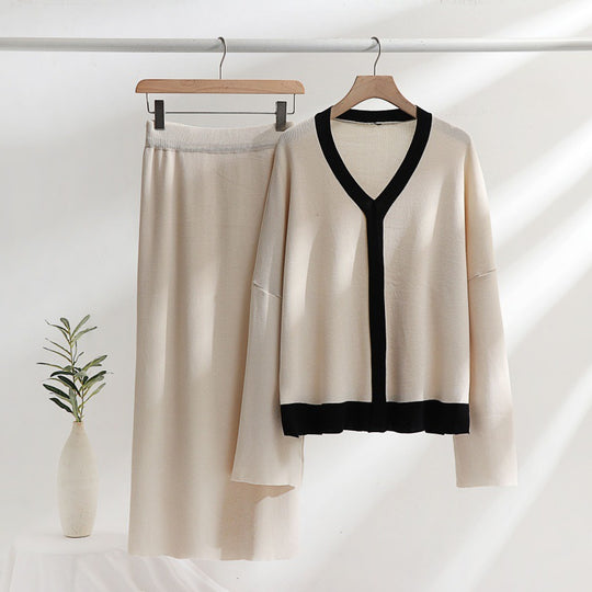Damen elegantes Strick-Kombinationsset mit tiefem V-Ausschnitt und Kontrastdetails EB