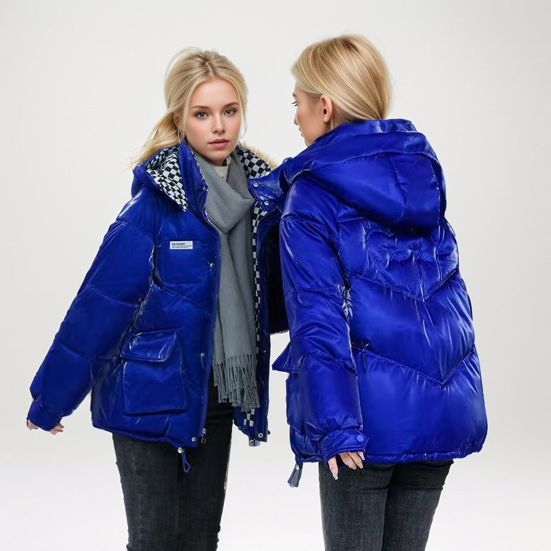 Damen modische glänzende Steppjacke mit hochschließendem Kragen und praktischen Taschen EB