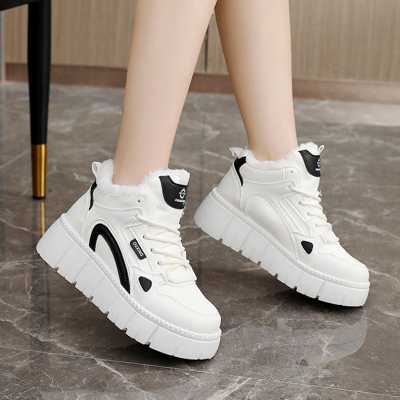 Damen High-Top Sneakers mit plüschiger Innenausstattung und rutschfester Sohle EB