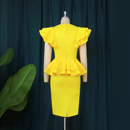 Damen figurbetontes Kleid mit voluminösen Rüschendetails EB