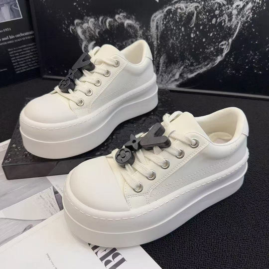 Damen Plateau Sneaker mit trendigem Design und elastischen Schnürsenkeln EB