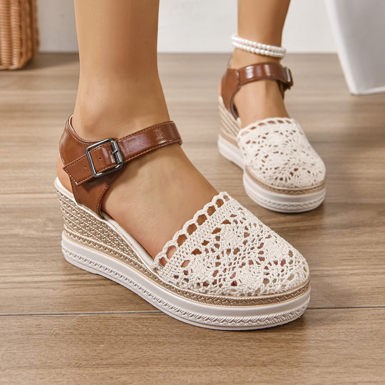 Damen Wedge-Sandalen mit filigranem Spitzen-Design EB