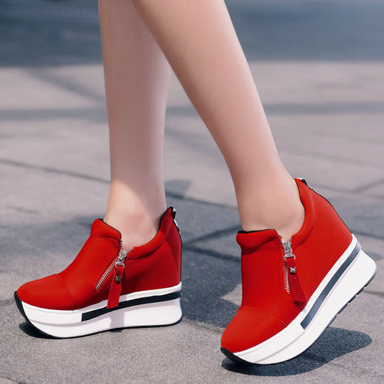 Damen Slip-On Sneakers mit elastischem Einstieg und trendiger Plateausohle EB