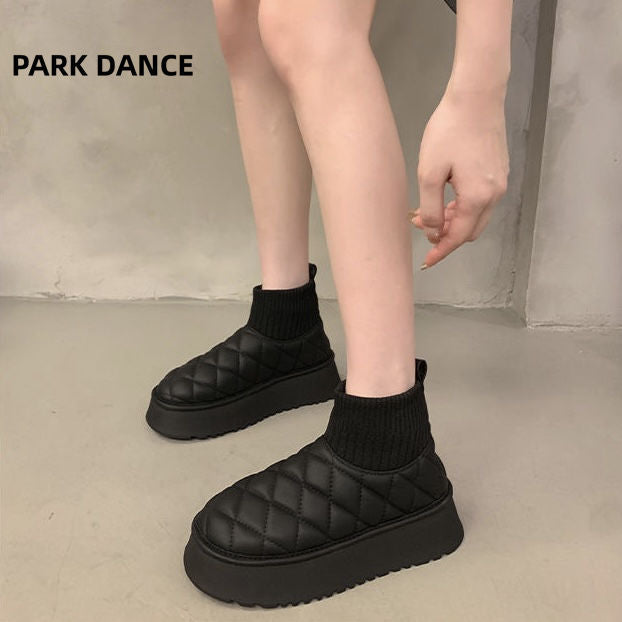 Damen Komfortable und stylische Chunky Slip-On Sneakers mit gestepptem Design EB