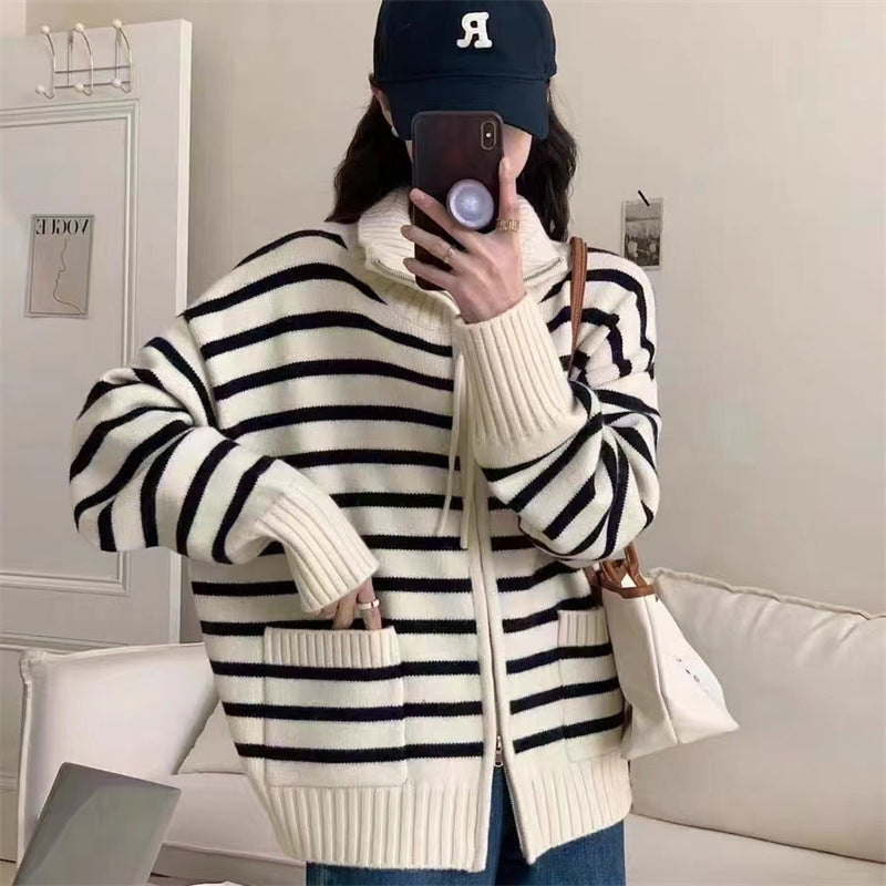 Damen Strickjacke mit modernem Streifenmuster und praktischen Taschen EB
