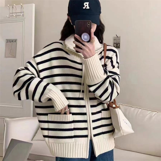 Damen Strickjacke mit modernem Streifenmuster und praktischen Taschen EB